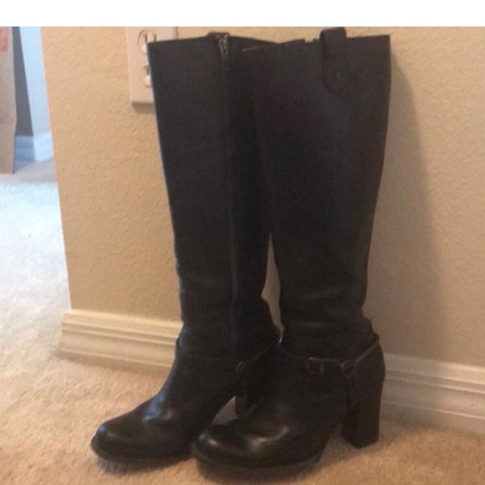 Size 9 Frye boots